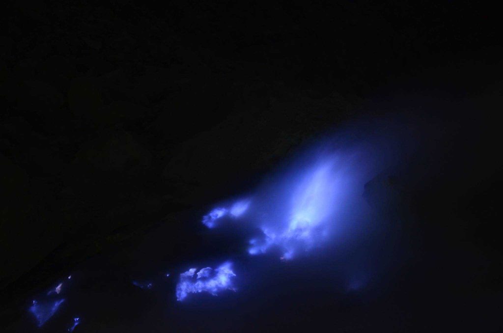 Llamas azules en Crater Ijen